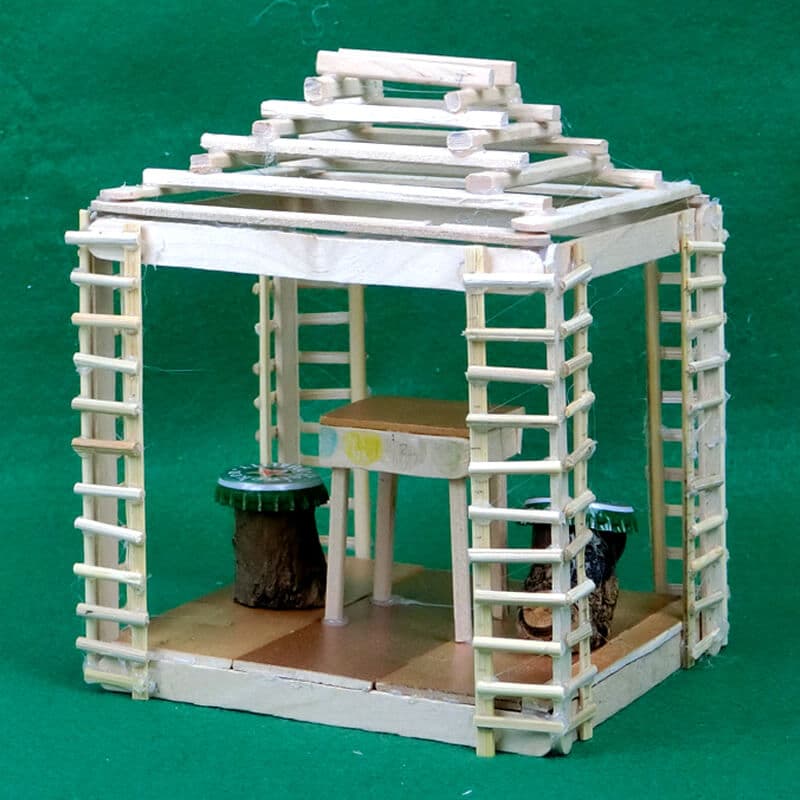 19 wooden hut 27