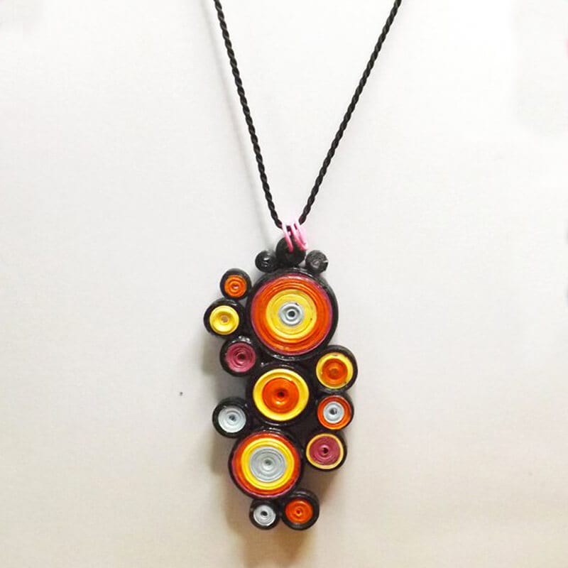 paper necklace 27