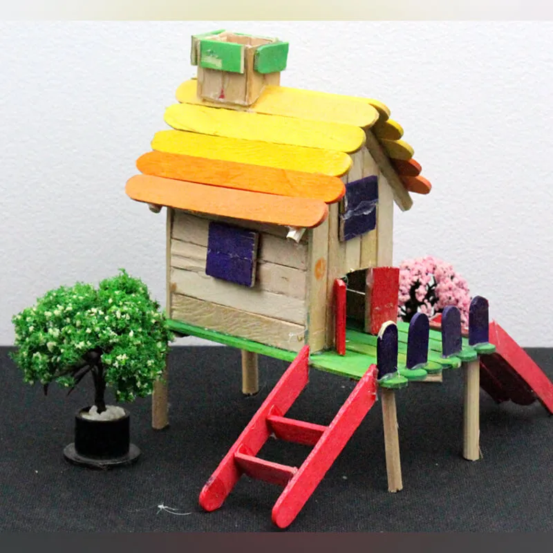 popstick house with stand 30