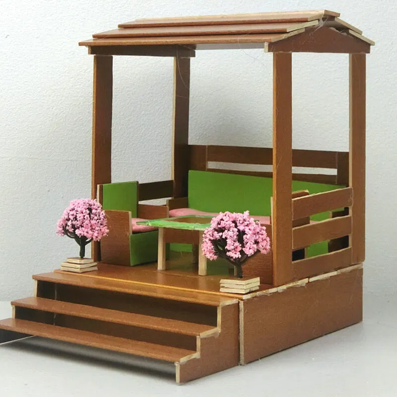21 wooden dollhouse 16