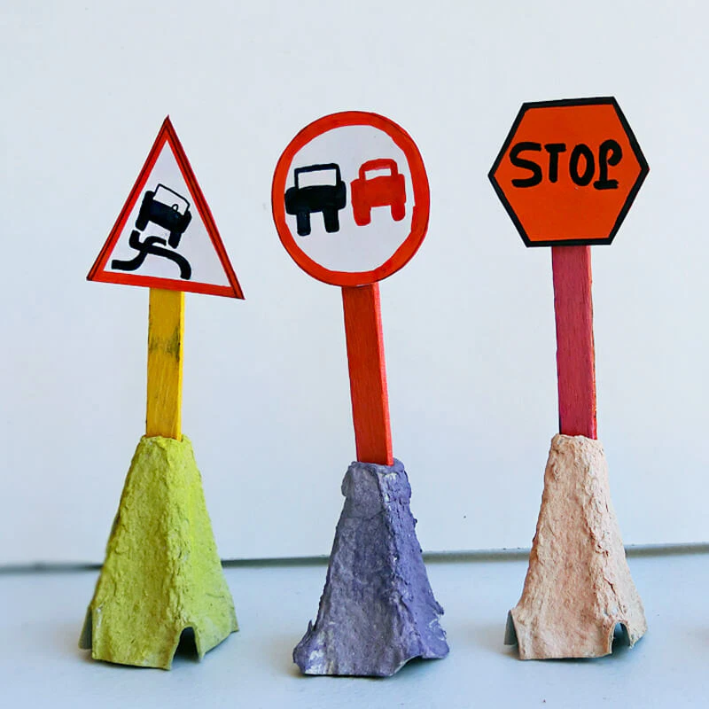 miniature traffic sign 17